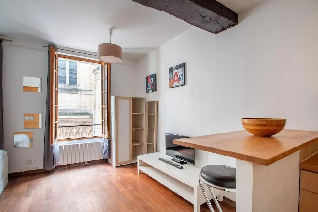 Studio Au Coeur Du Marais - III París
