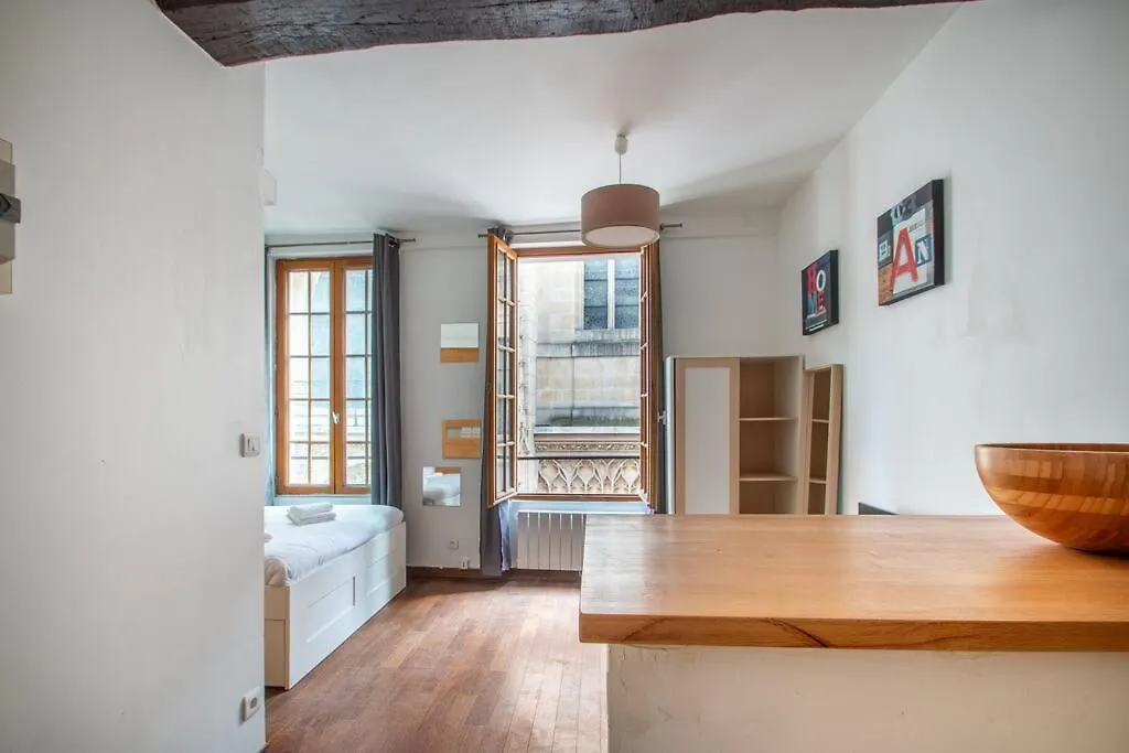 Studio Au Coeur Du Marais - III Paris Frankrig